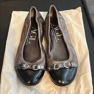 AGL Women's Black and Brown Leather Flats